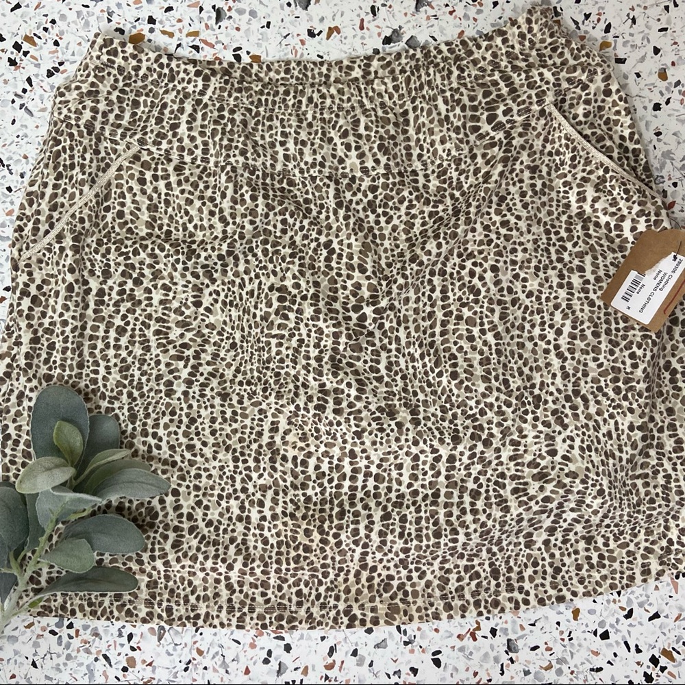 TAIL | NWT Cheetah Print Skort Athletic Activewear